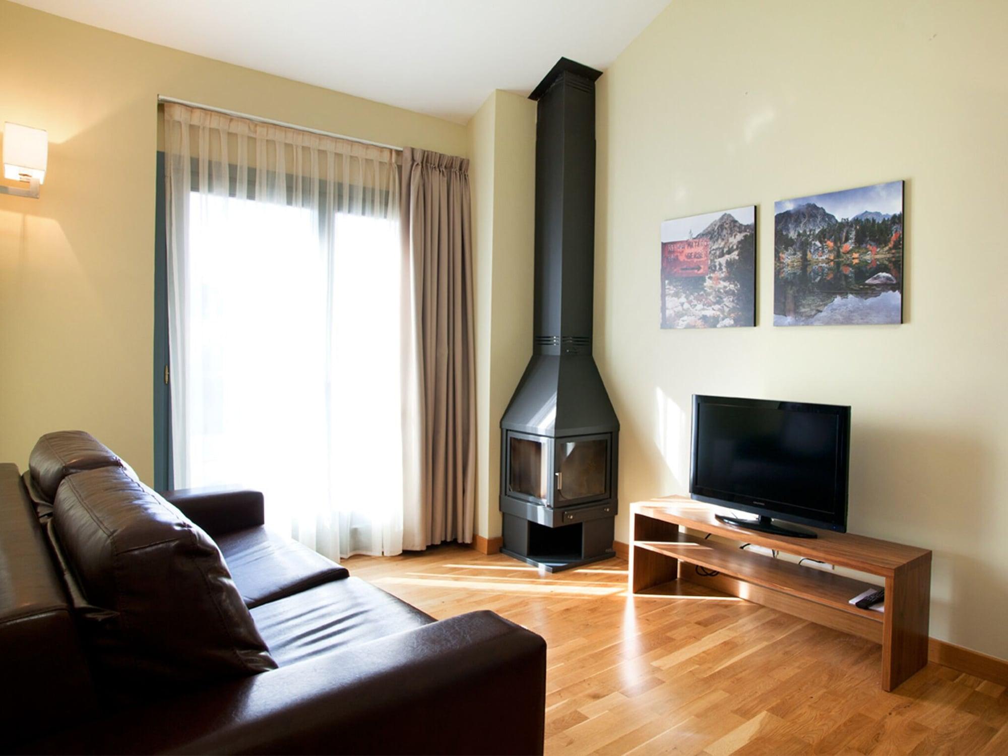 Appartements & Spa Cerdanya Bourg-Madame Exterior photo